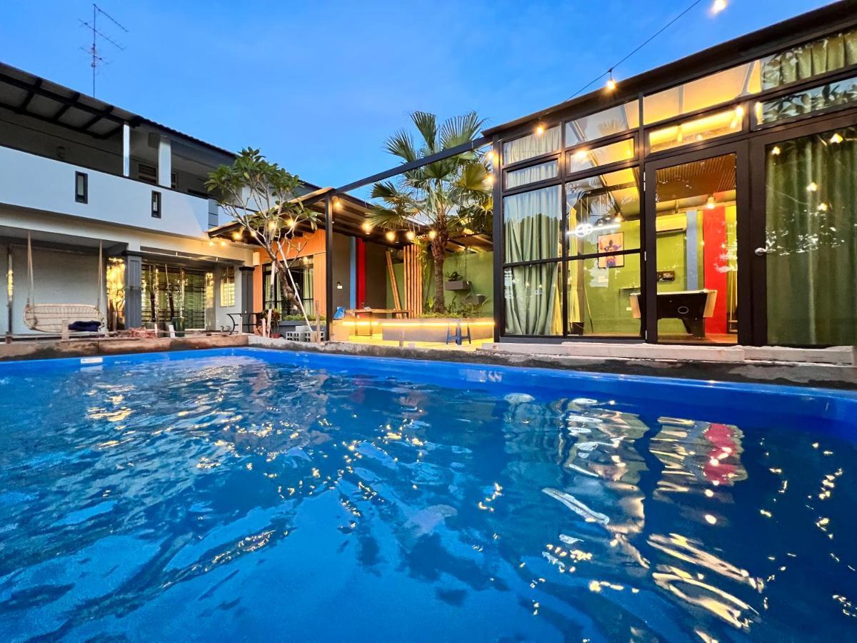 The Uniique Haus - Johor 1St Staycation Water Dining Experience Johor Bahru Exterior photo