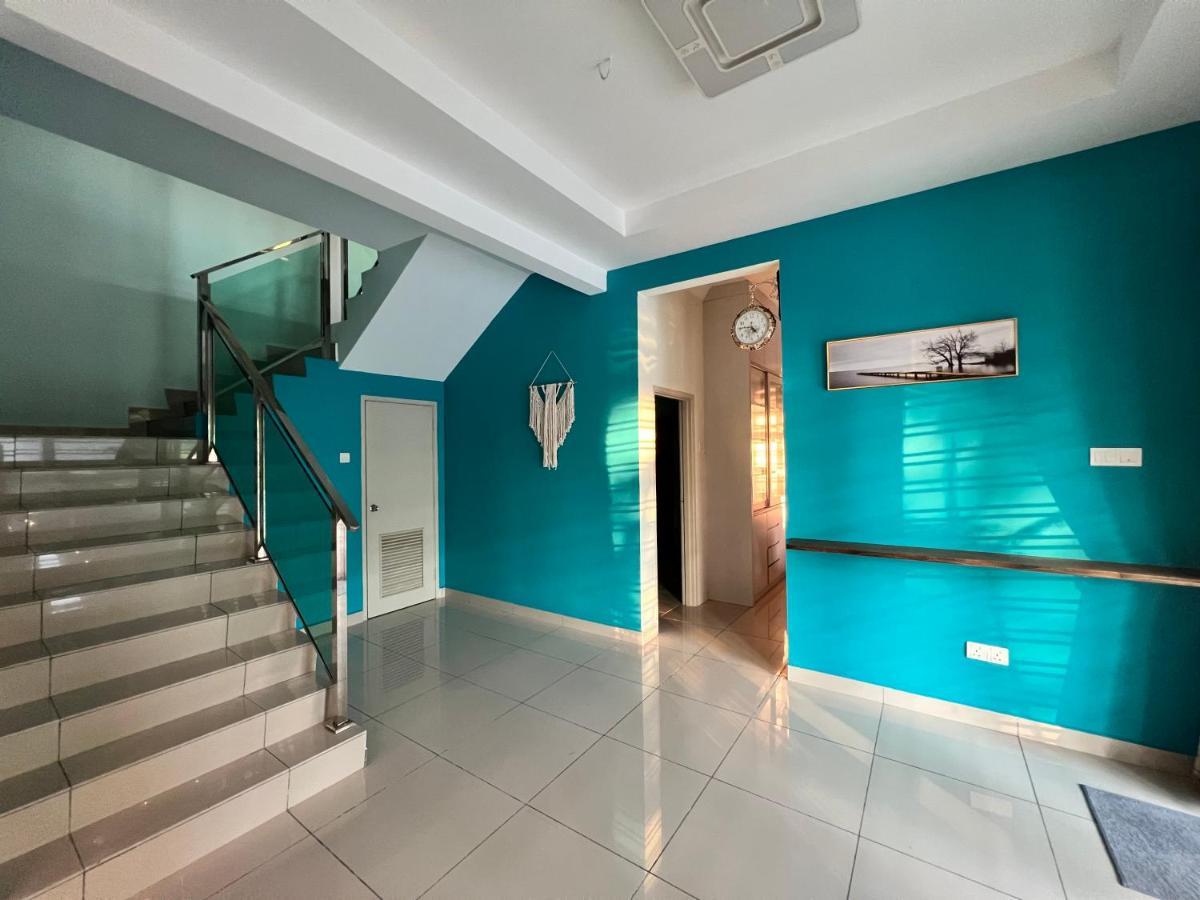 The Uniique Haus - Johor 1St Staycation Water Dining Experience Johor Bahru Exterior photo